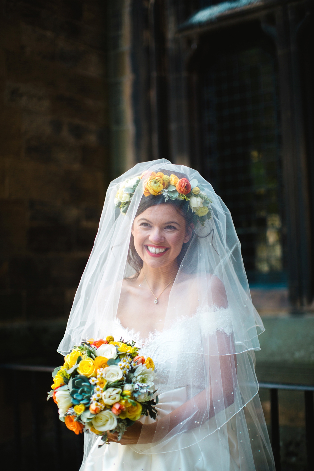 26 A colourful and creative Glasgow city wedding