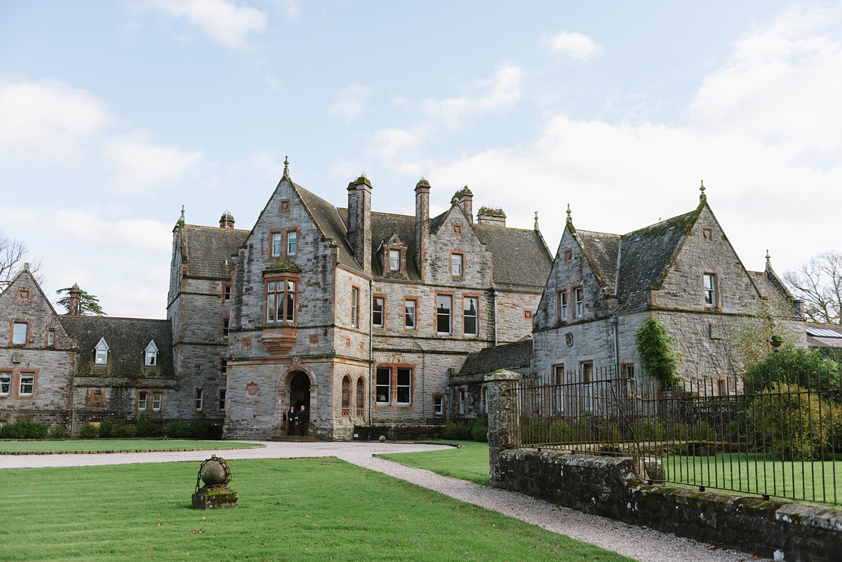 27 A Badgley Mischka Dress for a Timeless Irish Castle wedding