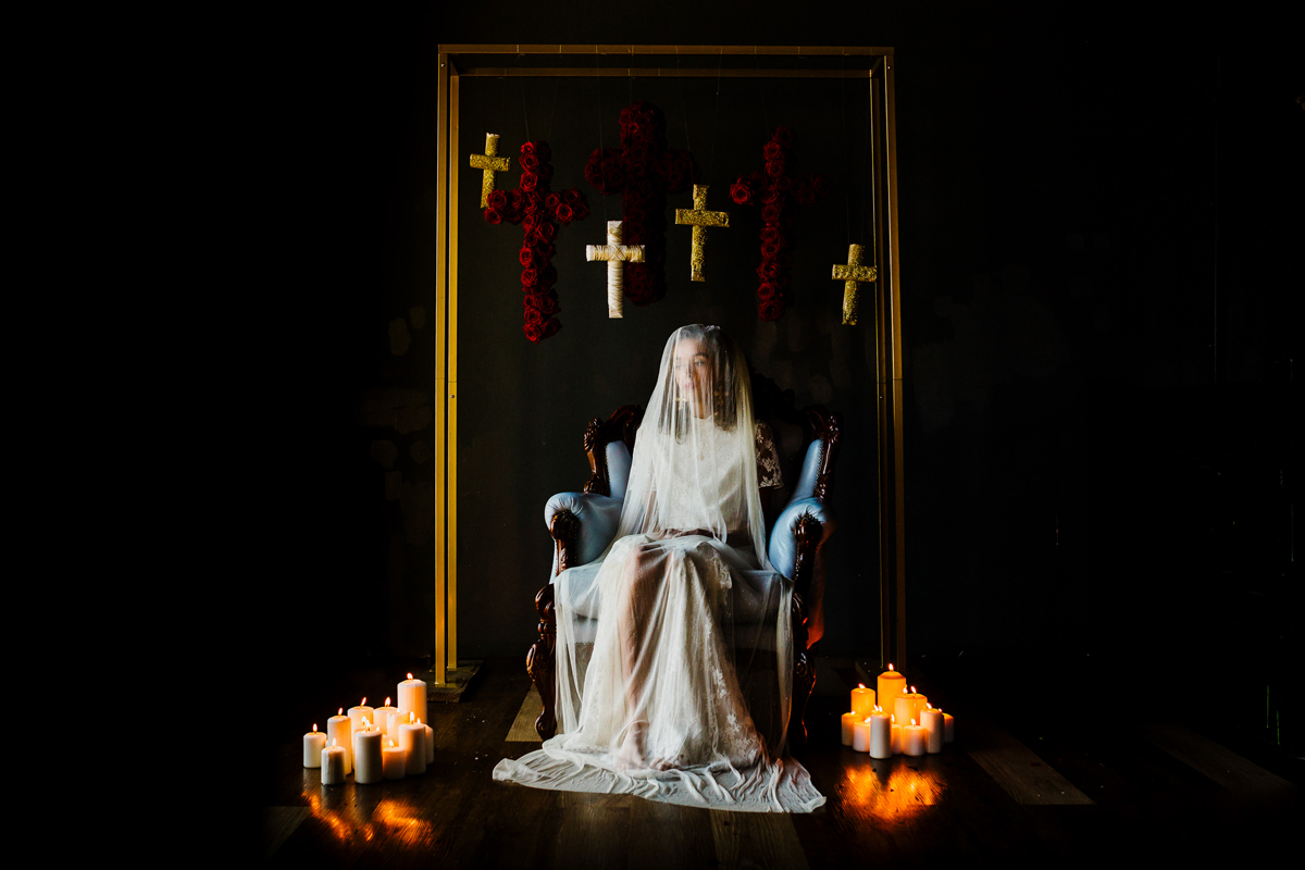 29 A modern day Baz Luhrmann inspired Romeo Juliet wedding editorial by The Wedding Enthusiast