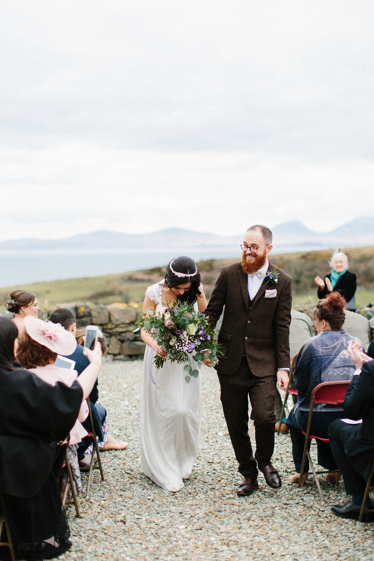 31 An Anna Campbell gown for a windswept wedding at Crear in Scotland