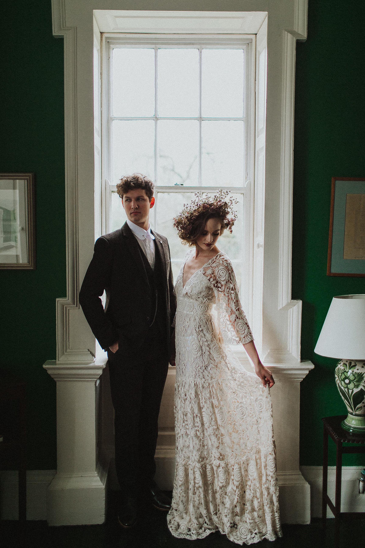 40 Serene and enchanting Autumnal bridal fairytale