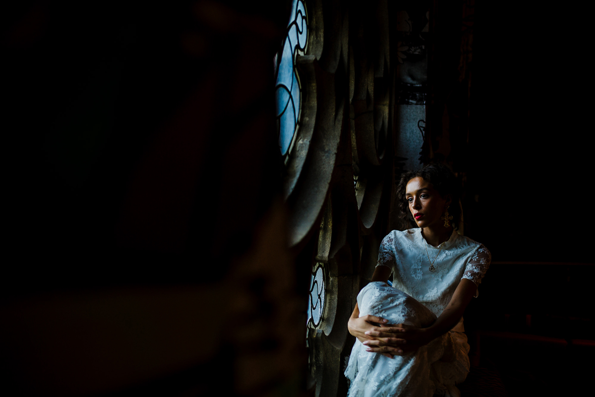 44 A modern day Baz Luhrmann inspired Romeo Juliet wedding editorial by The Wedding Enthusiast