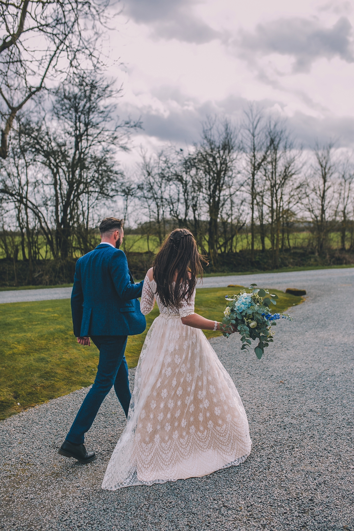 45 A relaxed bohemian barn wedding