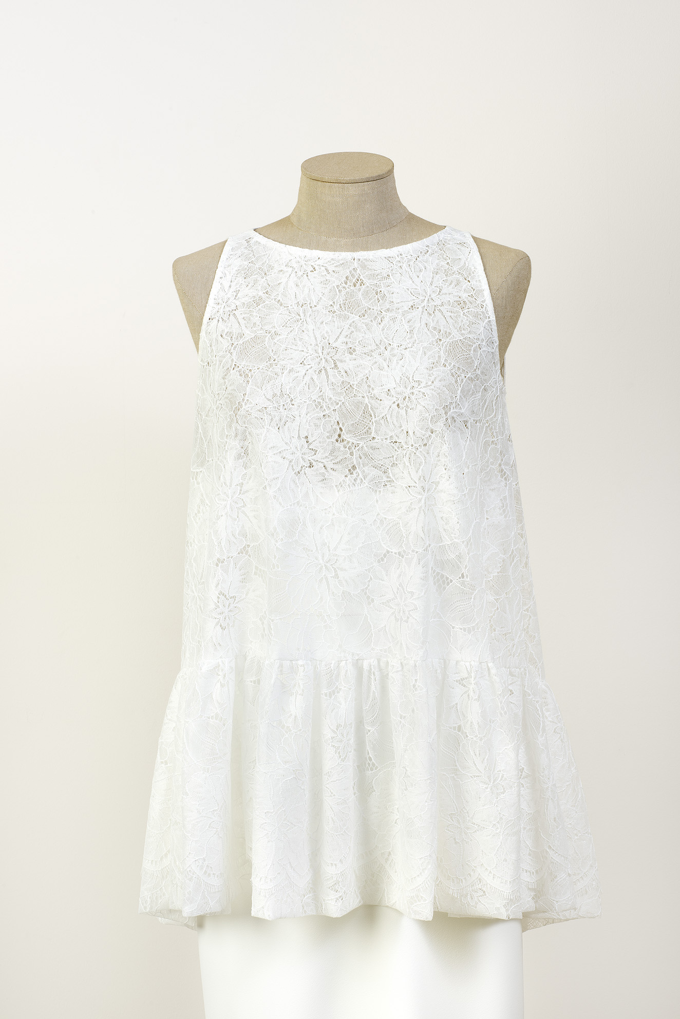 5 Jesus Peiro bridal accessories and boleros