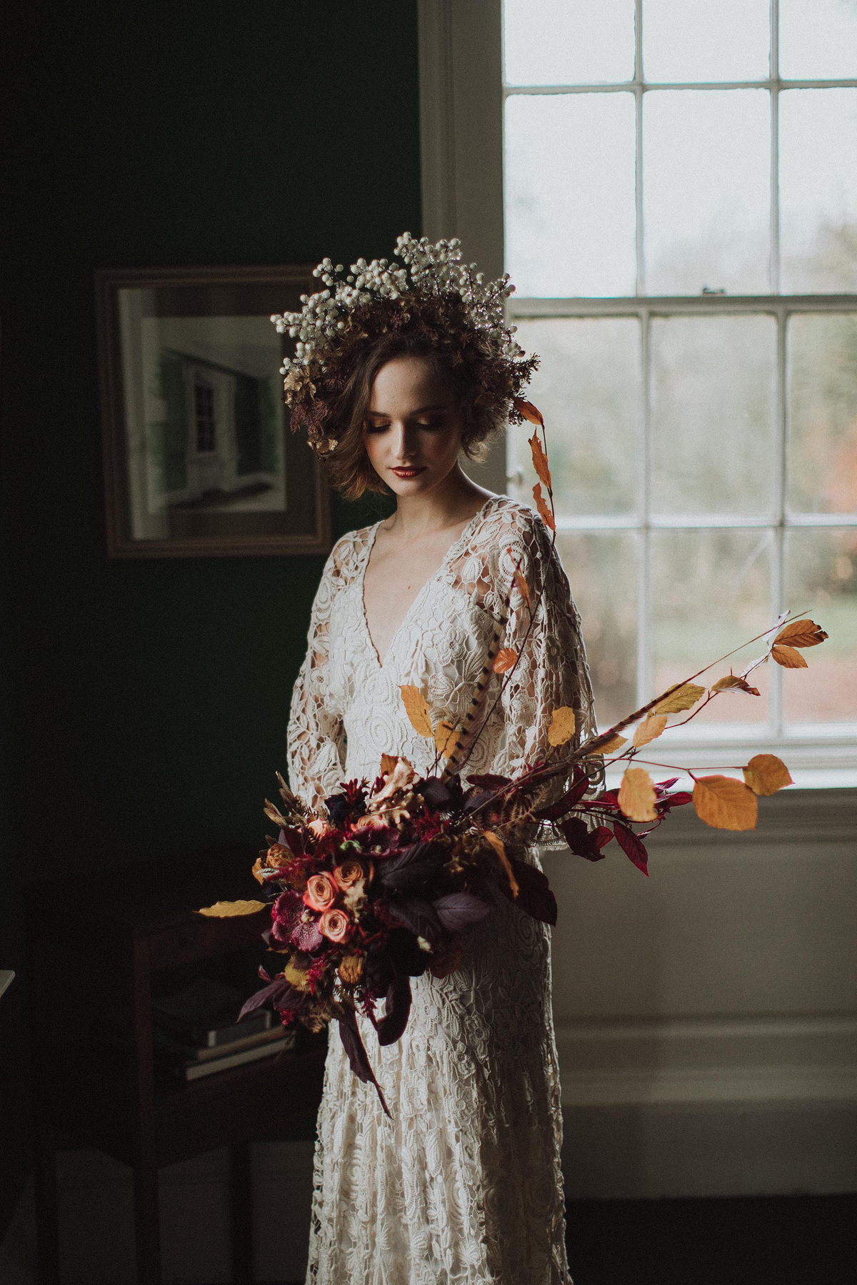55 Serene and enchanting Autumnal bridal fairytale