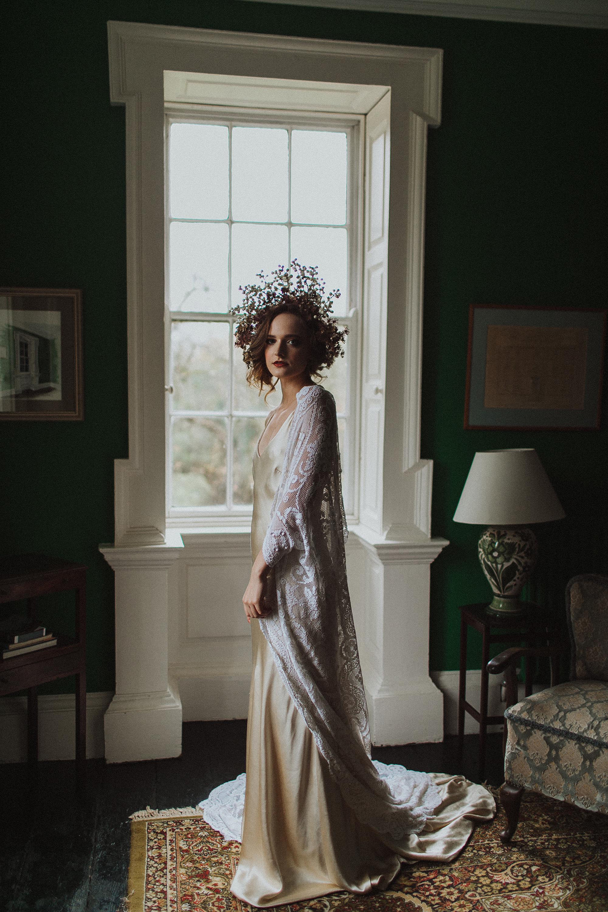 7 Serene and enchanting Autumnal bridal fairytale