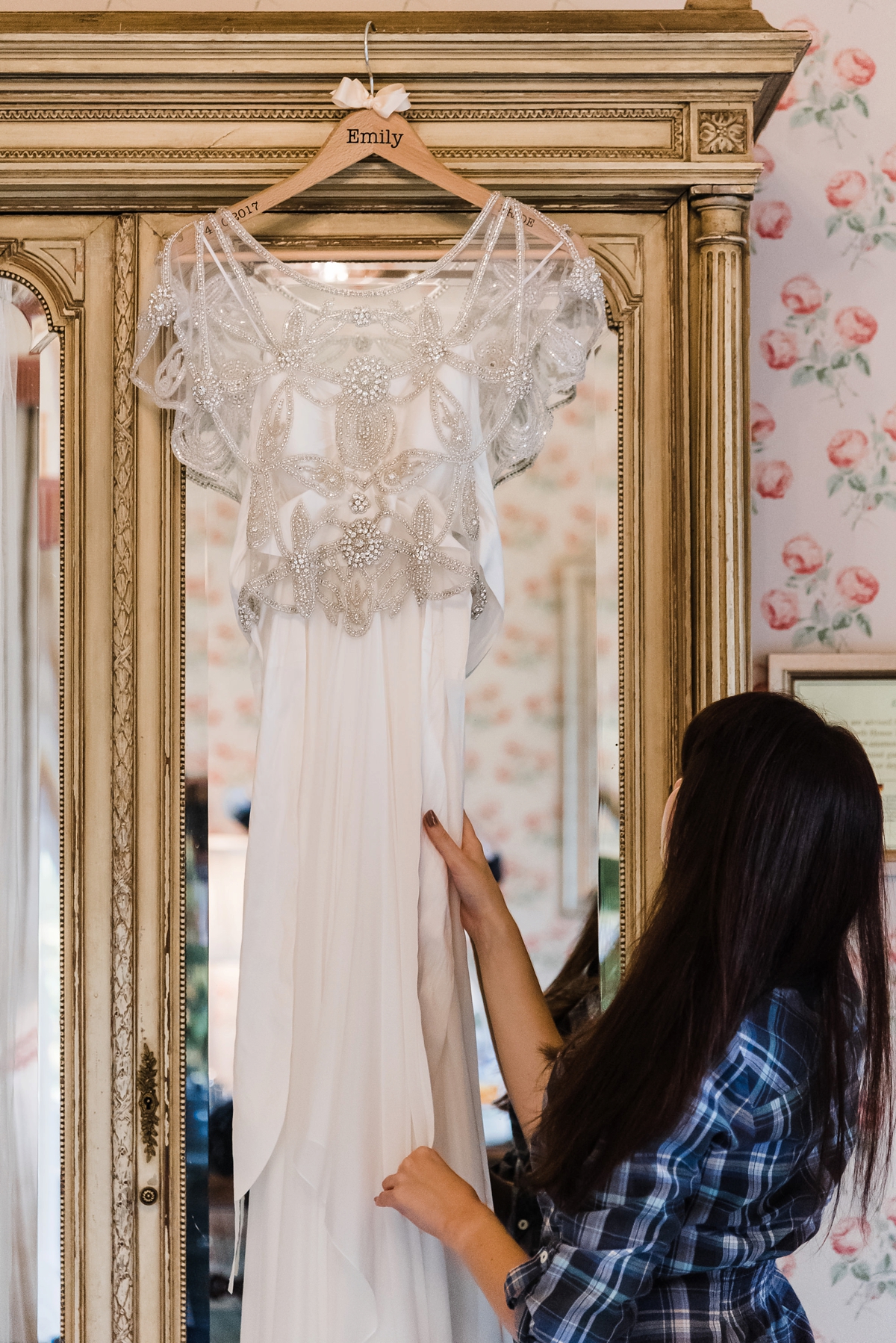 9 An Anna Campbell gown for a countryhouse wedding filled with a speakeasy vibe. Images by Su Ann Simon