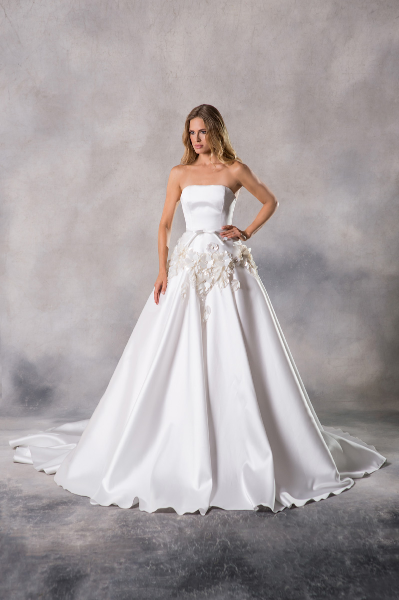 Anna Georgina Couture Aurora front Special Order 1 - Introducing Anna Georgina By Kobus Dippenaar - Sensual + Cosmopolitan Modern Wedding Dresses Anna Georgina Couture Aurora front Special Order 1
