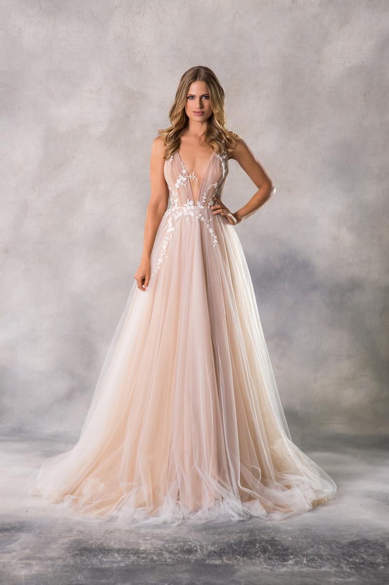 Anna Georgina Roxy front 2 1 - Introducing Anna Georgina By Kobus Dippenaar - Sensual + Cosmopolitan Modern Wedding Dresses Anna Georgina Roxy front 2 1