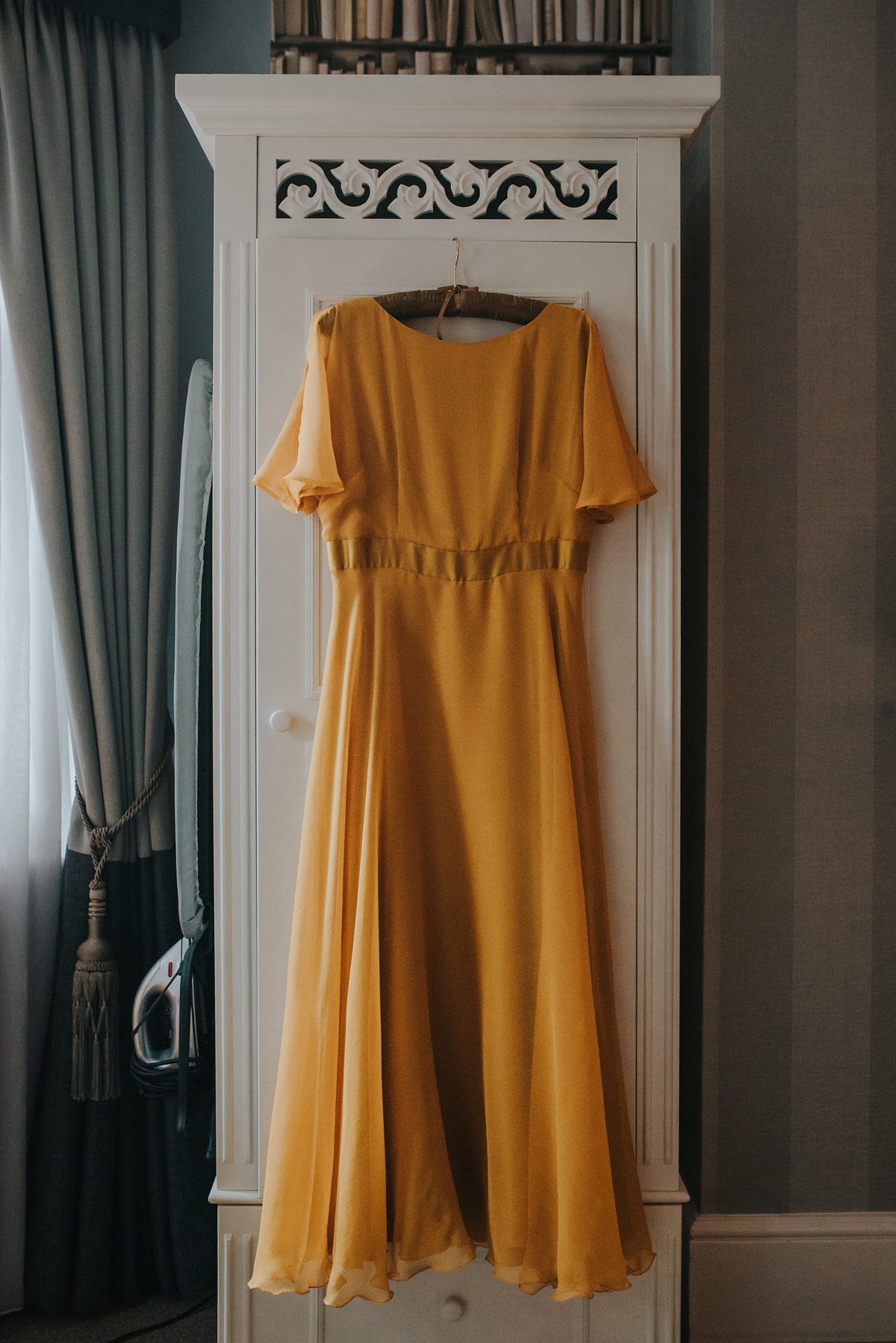02 A yellow dress for a modern London pub wedding