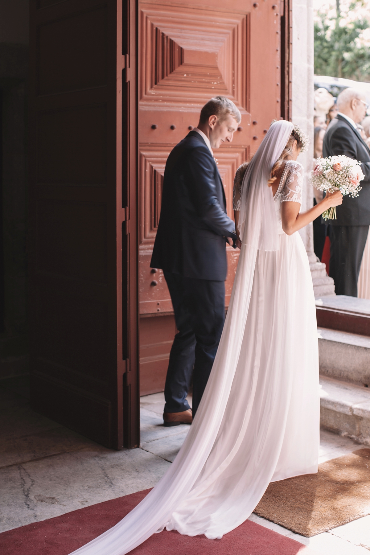 13 Termperley London glamour for a hilltop wedding in Portugal