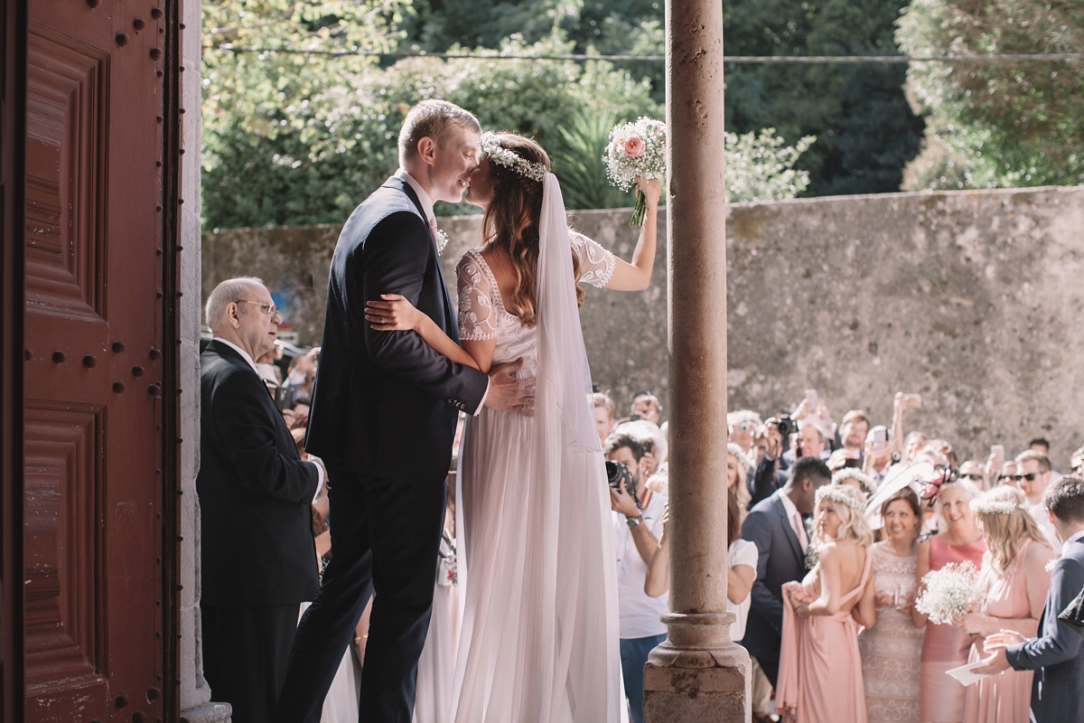 14 Termperley London glamour for a hilltop wedding in Portugal