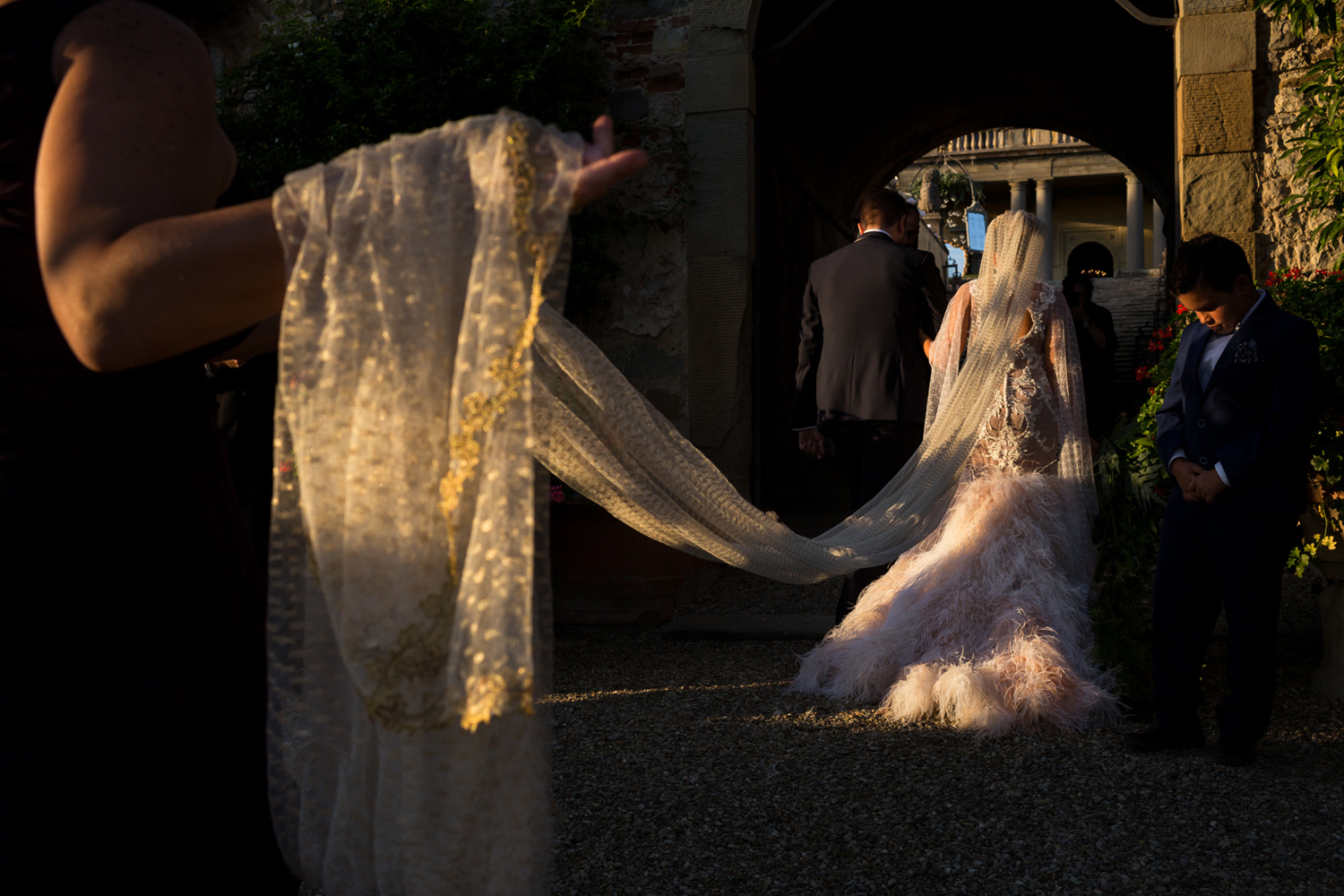 26 A colourful and flamboyant Florentine Fiesta wedding