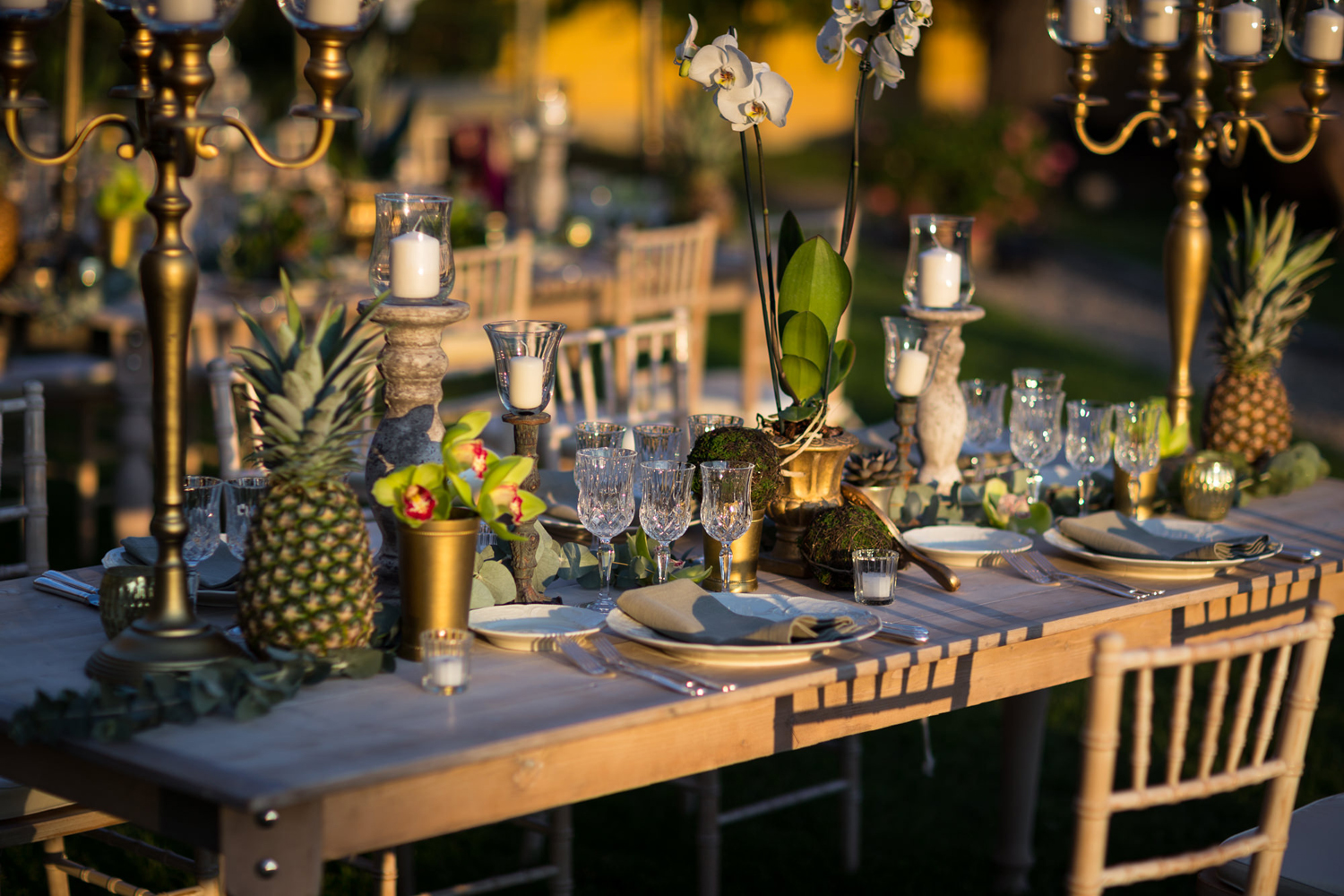 29 A colourful and flamboyant Florentine Fiesta wedding