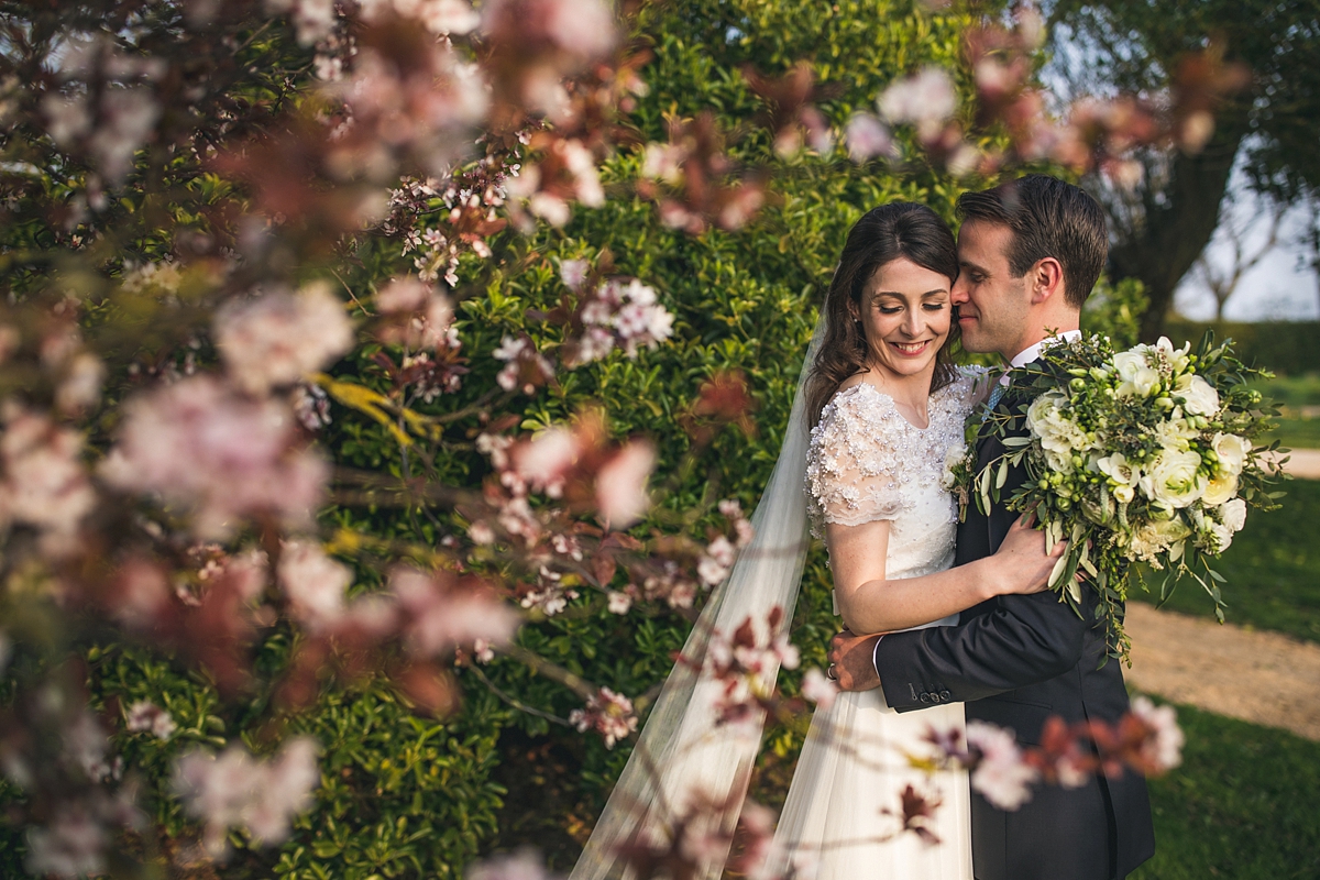 A Jenny Packham bride and her beachside wedding in Northumberland 31