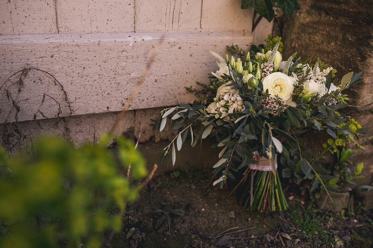 A Jenny Packham bride and her beachside wedding in Northumberland 7