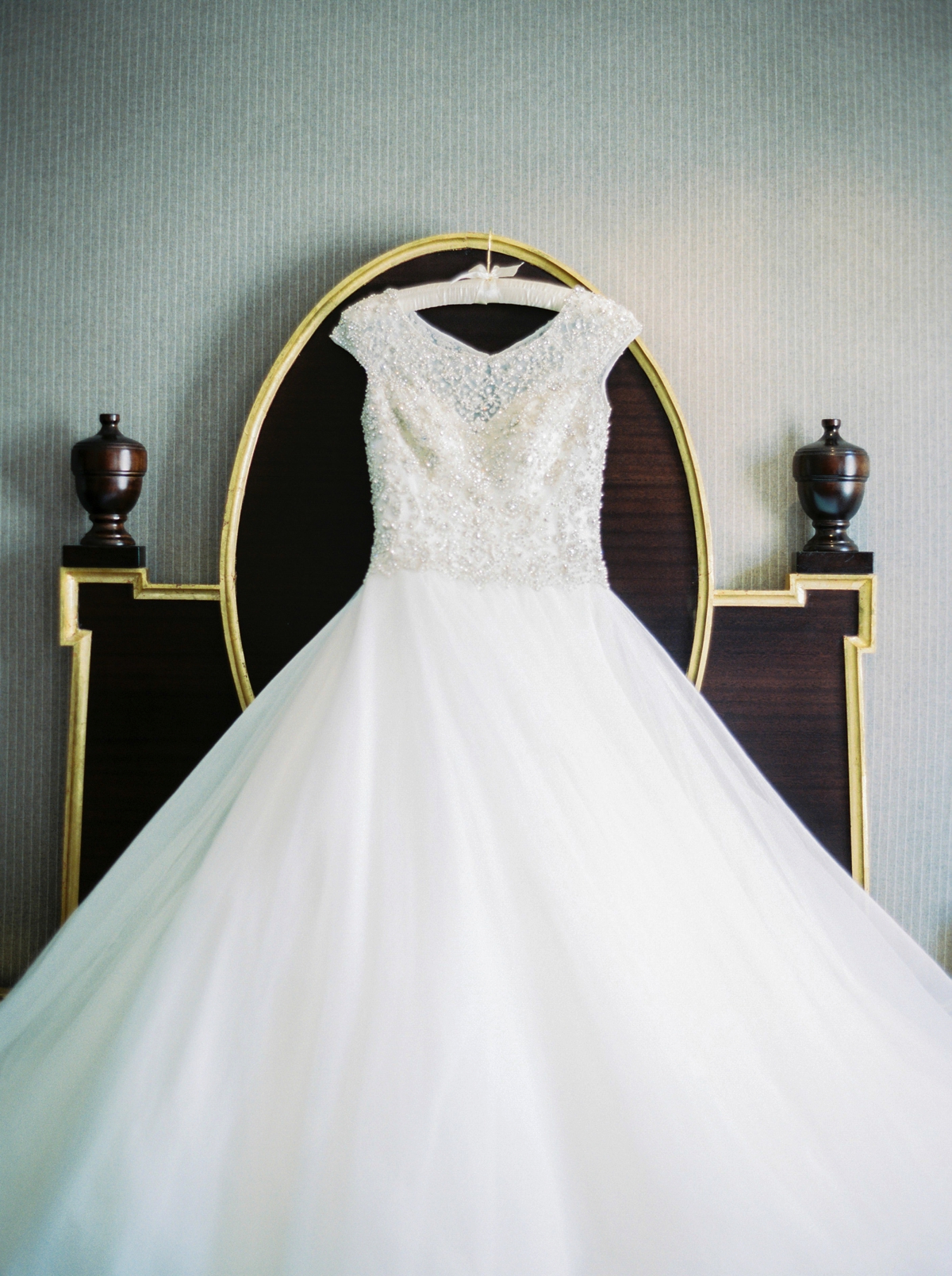 An Allure Bridals gown for a romantic wedding at Darbmouth House in Mayfair London Jodie Chapman Photography 3