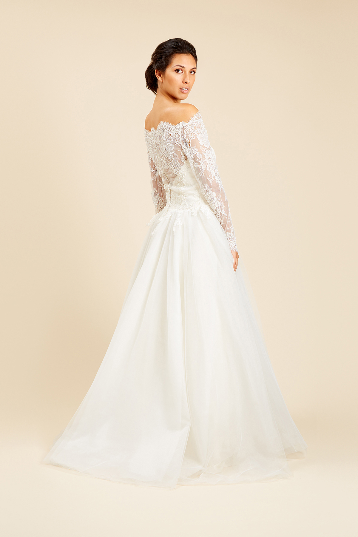 Louise Bentley Available at Brides do Good