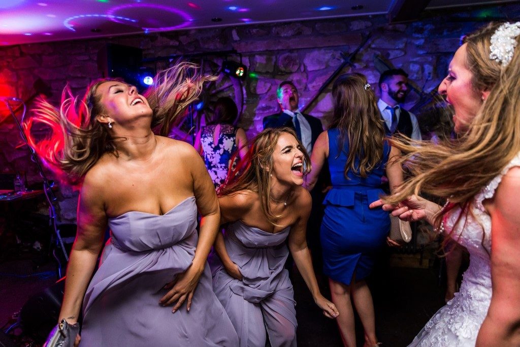 The 10 Best Live Wedding Bands For Hire That Will Make Your Guests Want To Dance - Courtesy of Warble Entertainment 4 Warble Entertainment Agency img 12