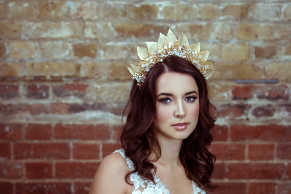 Beautiful Bridal Headpiece Trends for 2019 and How To Wear Them