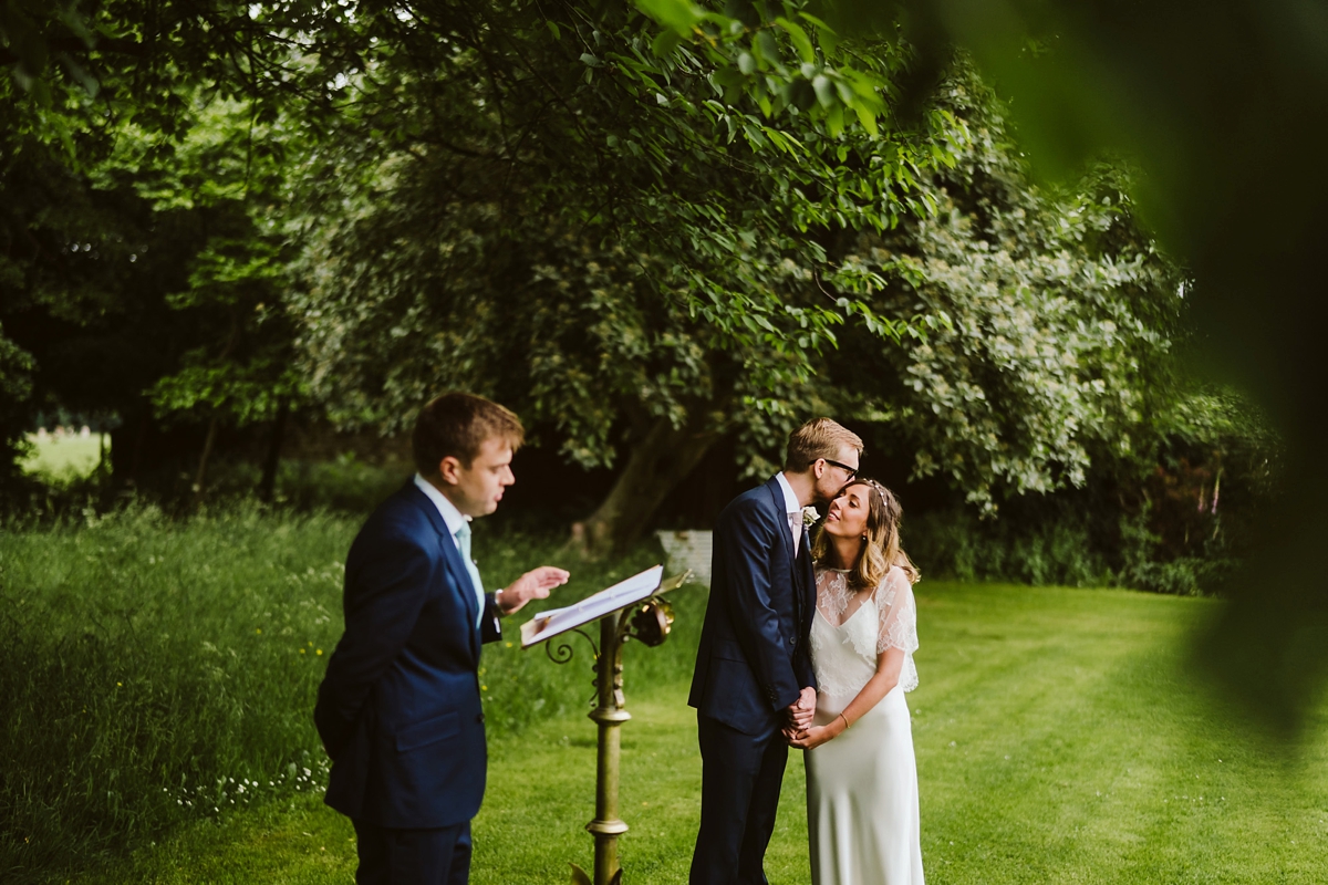 16 A Halfpenny London bride her wedding at The Pig hotel near Bath. Photography by John Barwood.