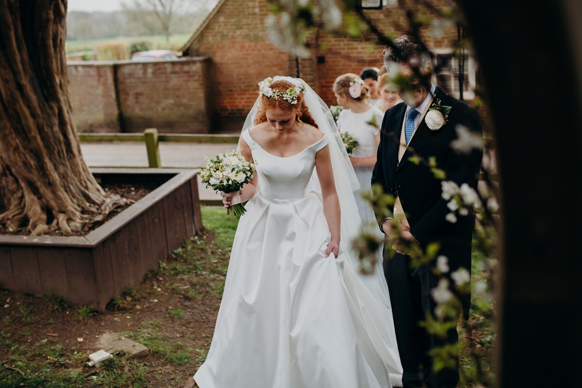 25 A Suzanne Neville gown English country wedding 1