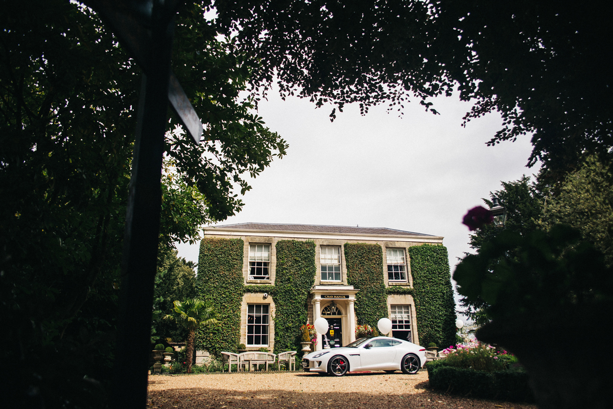 32 Eliza Jane Howell sequin dress for a laidback vintage inspired wedding. Photography by Sally T