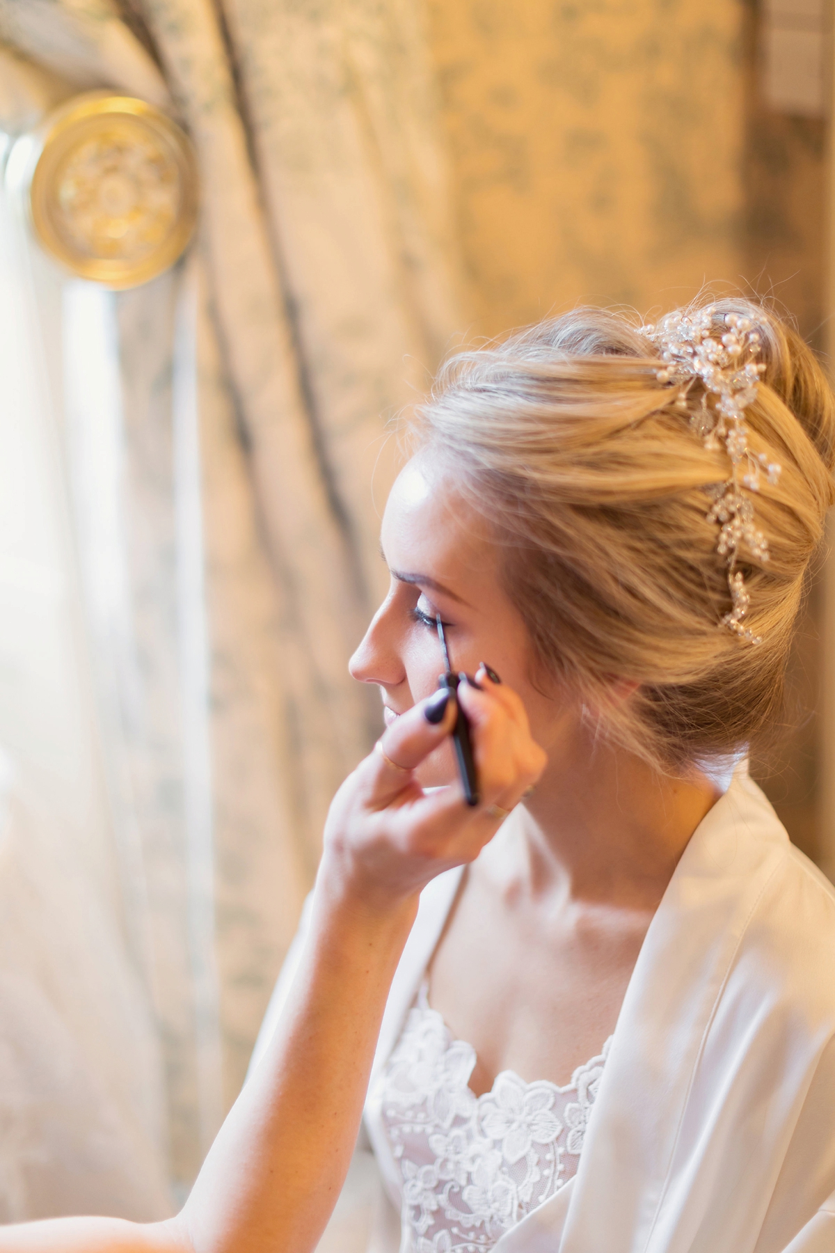 5 A Berta Bridal dress magnificent Scottish Castle wedding. Photography by Craig Eva Sanders.