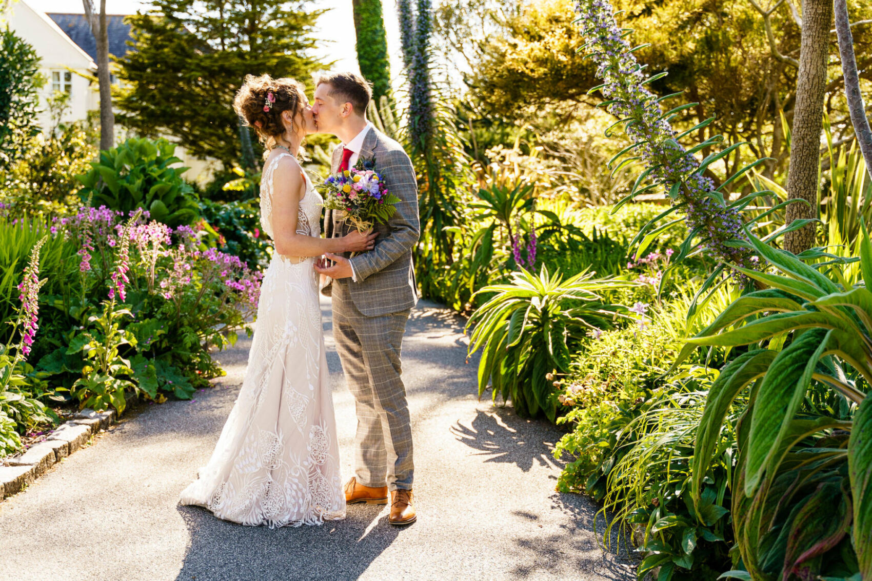 Rachel Lamb Bridal Design 1 Adele Jonny 2021 garden1 2