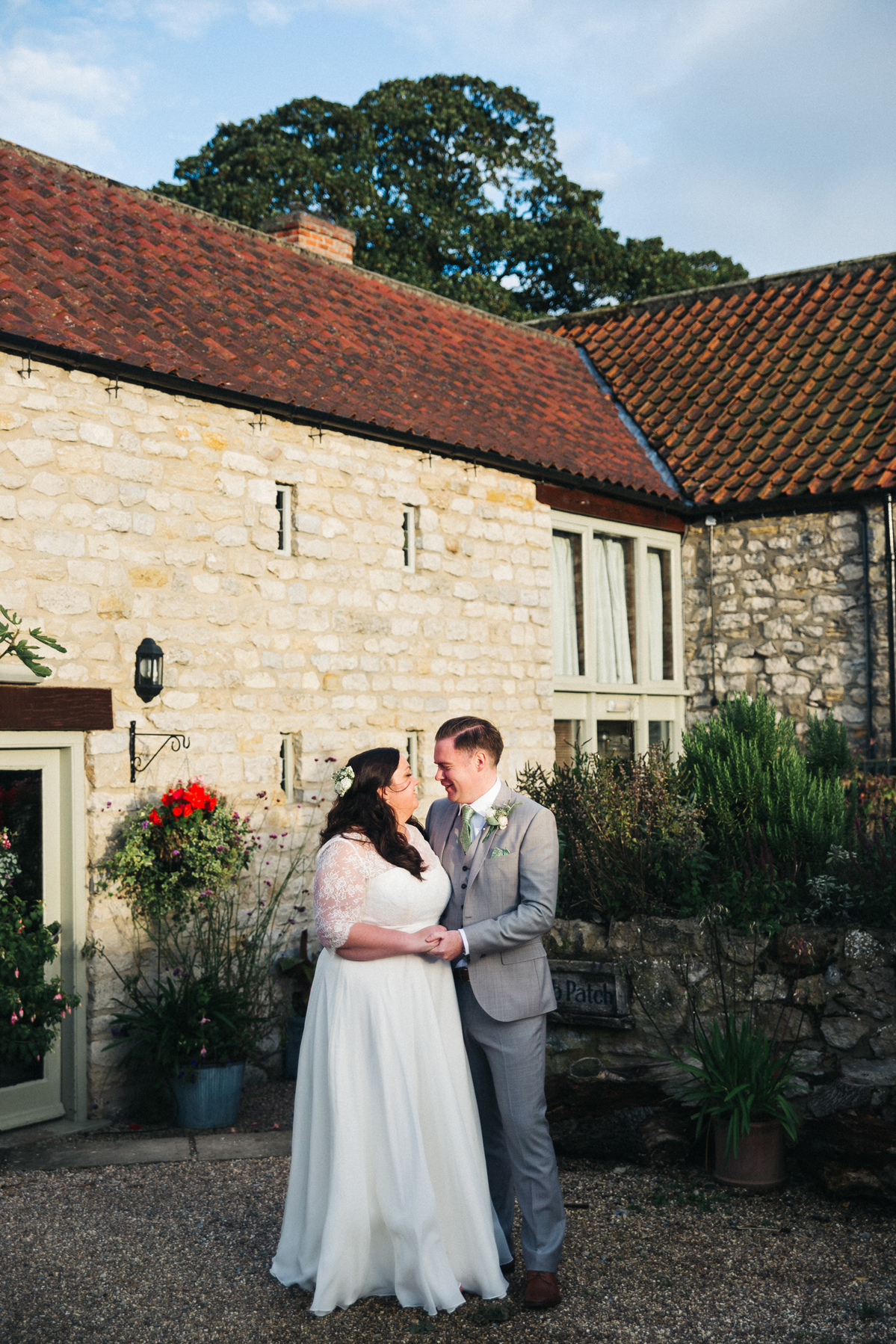 Botanical inspired green blush pink marquee wedding in North Yorkshire. Sally T Photography 49