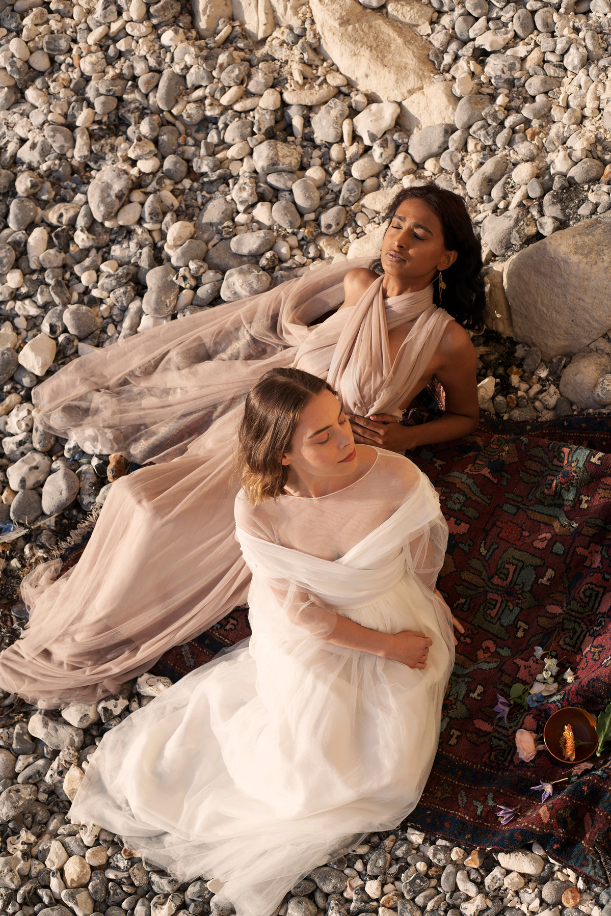 Modern bride Autumn English Autumn Coast wedding inspiration bridal fashion by Seni Dey 31