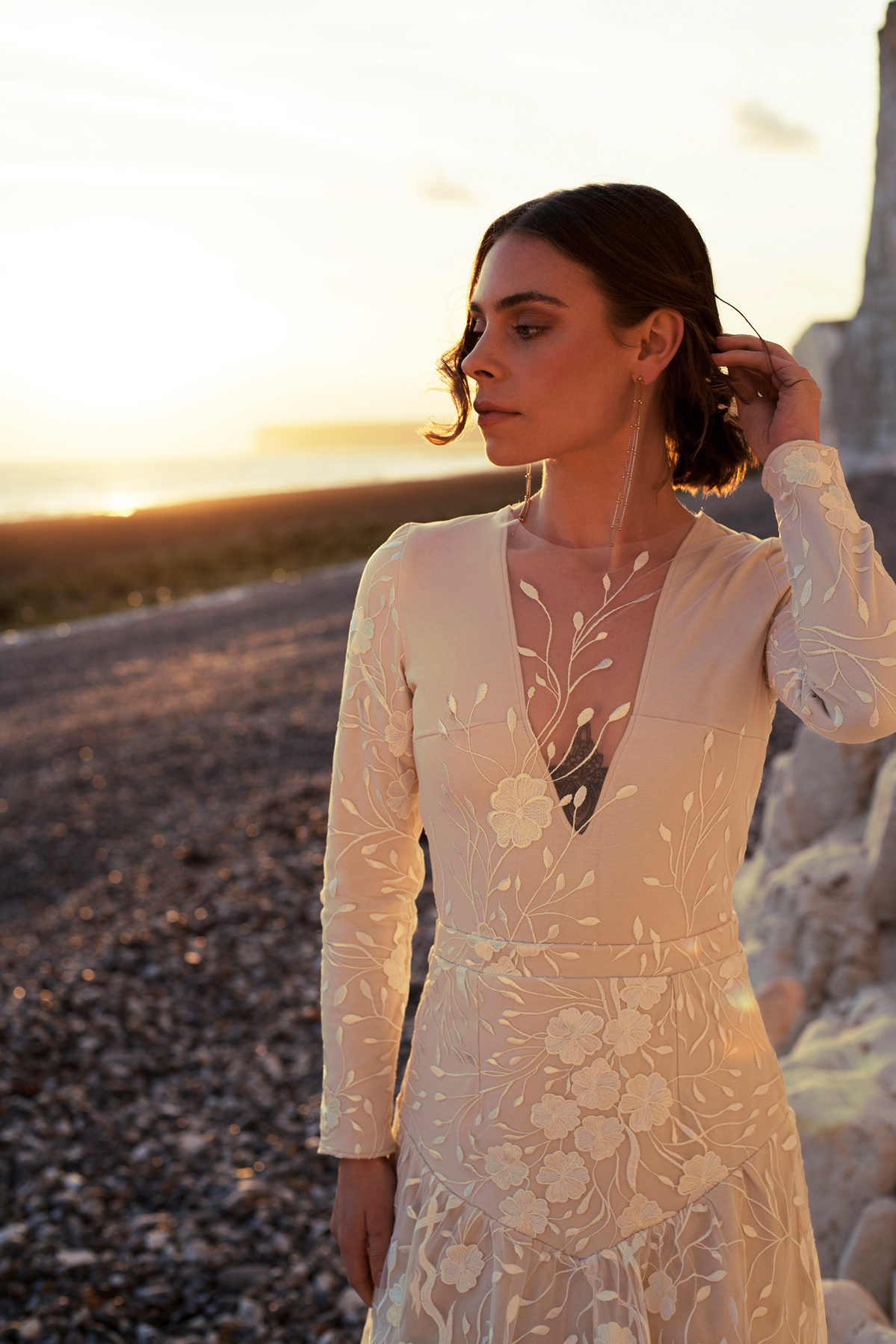 Modern bride Autumn English Autumn Coast wedding inspiration bridal fashion by Seni Dey 35