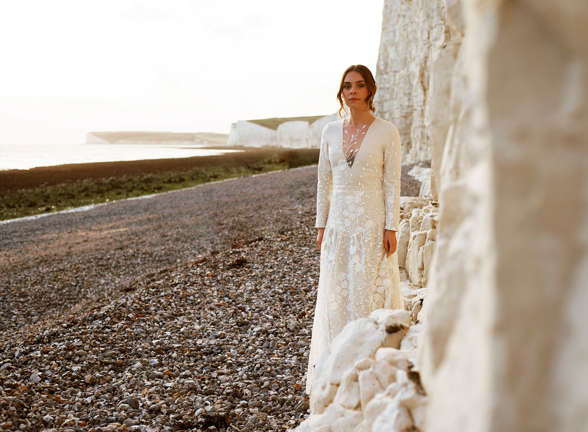 Modern bride Autumn English Autumn Coast wedding inspiration bridal fashion by Seni Dey 46