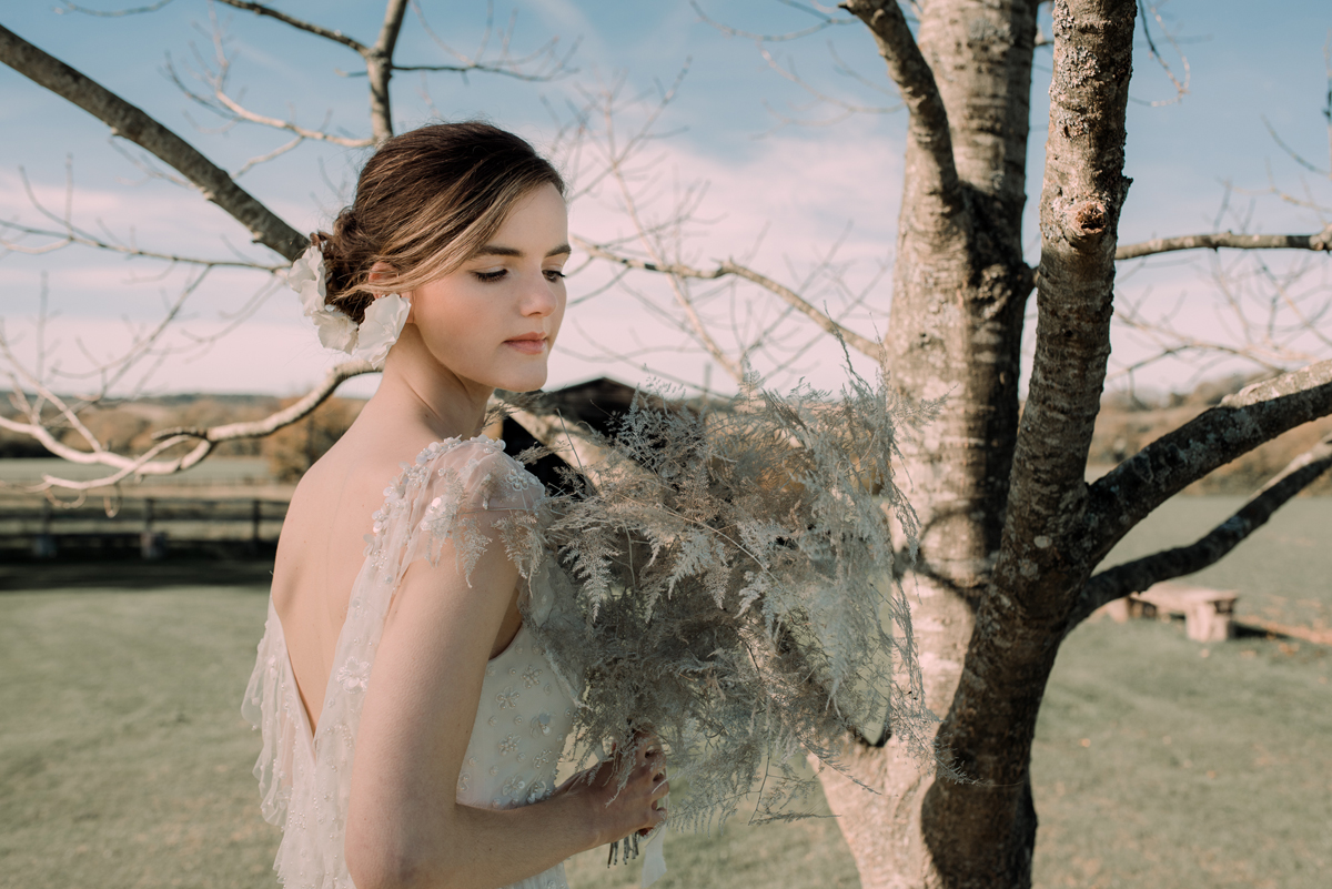 Whimsical elegant Autumn bride inspiration with Jesus Peiro wedding dresses 13