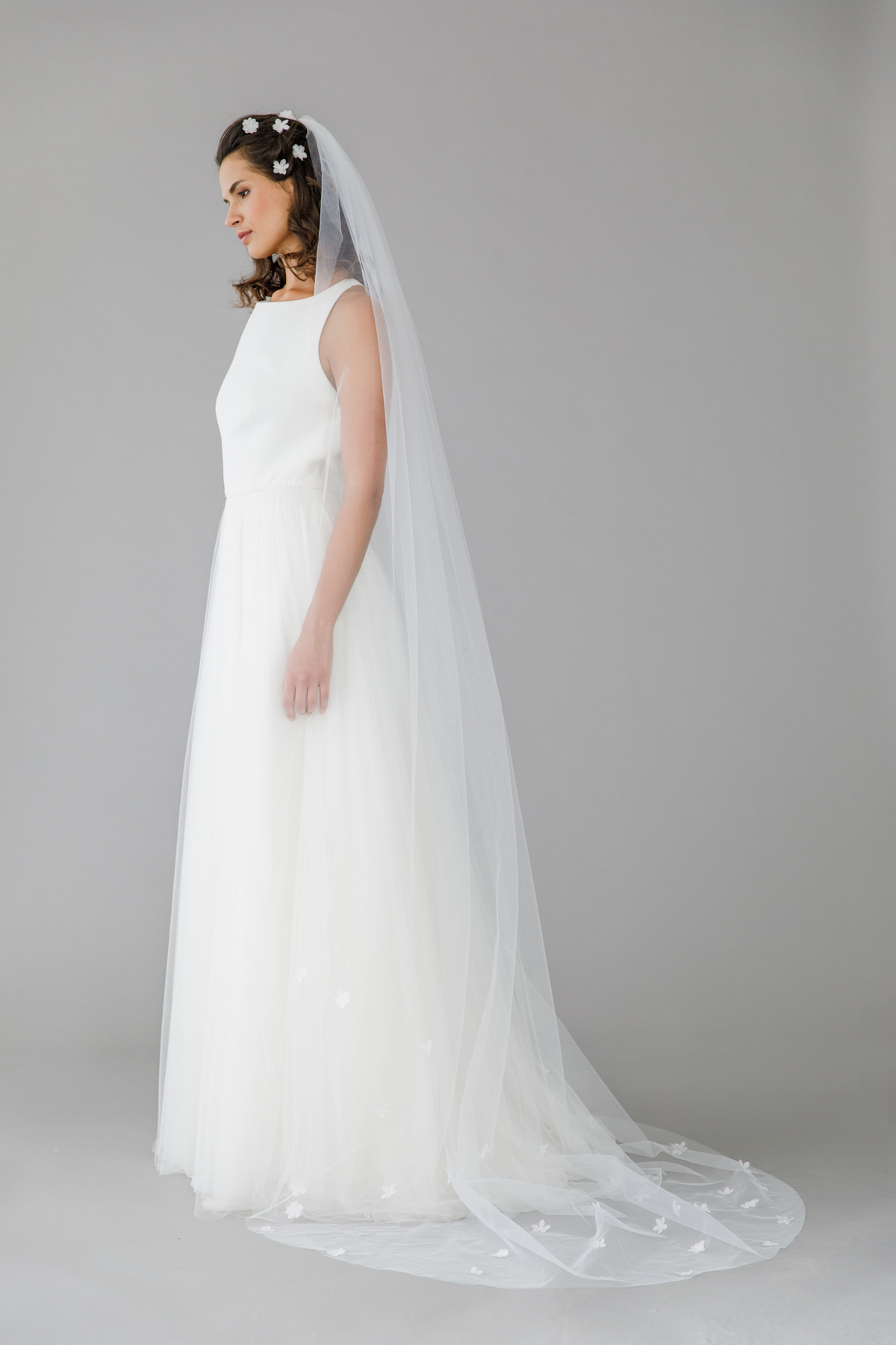 FIORE Britten Wedding Accessories Silk flower wedding veil Fiore