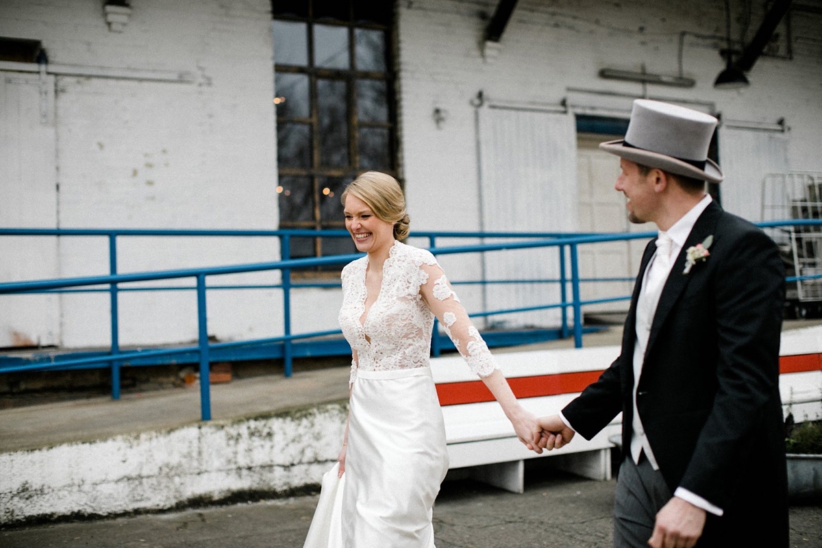 Old Holywood glamour magical winter wedding Berlin Oh Hedwig Photography 15