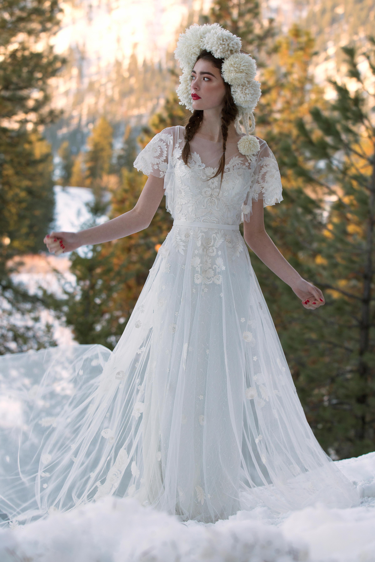 Willowby by Watters 2019 collection 51102 Foxglove Ivory 1735 crop
