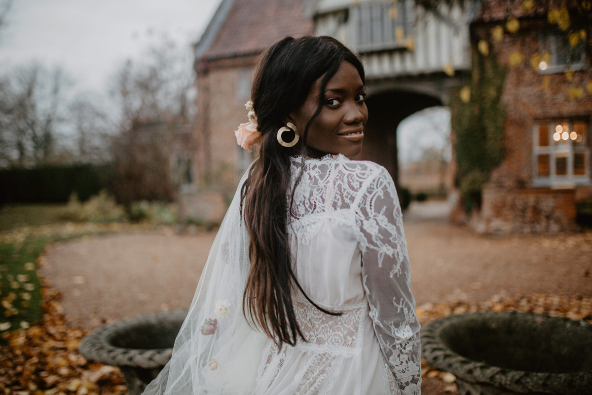 173 Romantic peach modern meets vintage bridal inspiration