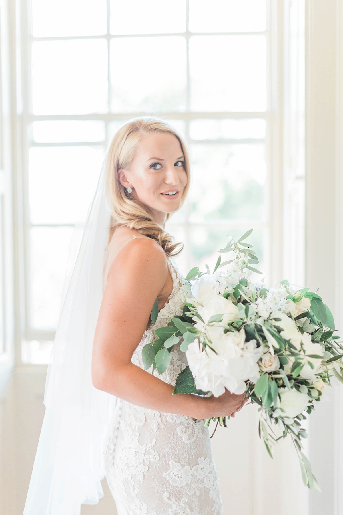 An Elegant and Pared Back Summer Wedding at Newton Hall Northumberland 11