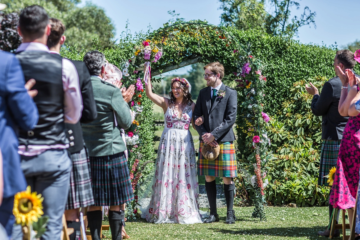 Floral Temperley gown for a colourful outdoor Scottish wedding 17