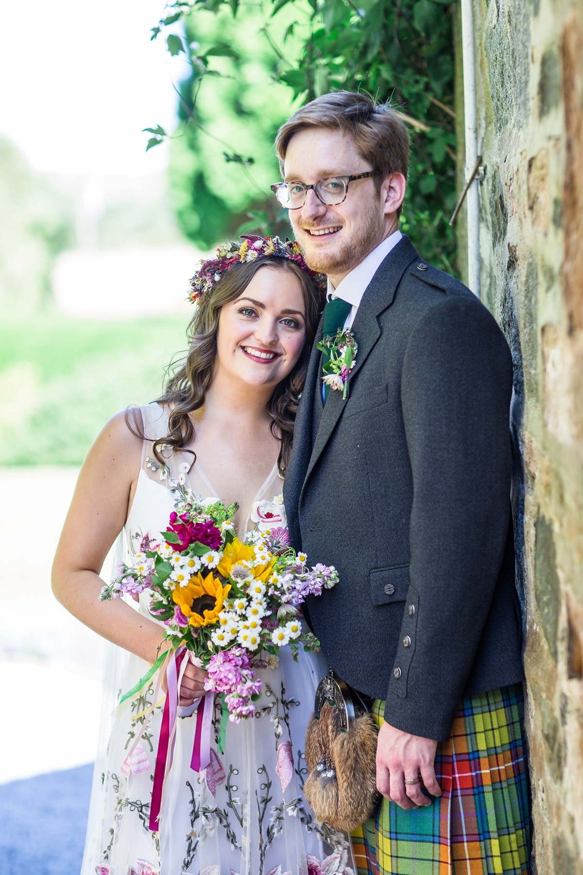 Floral Temperley gown for a colourful outdoor Scottish wedding 30