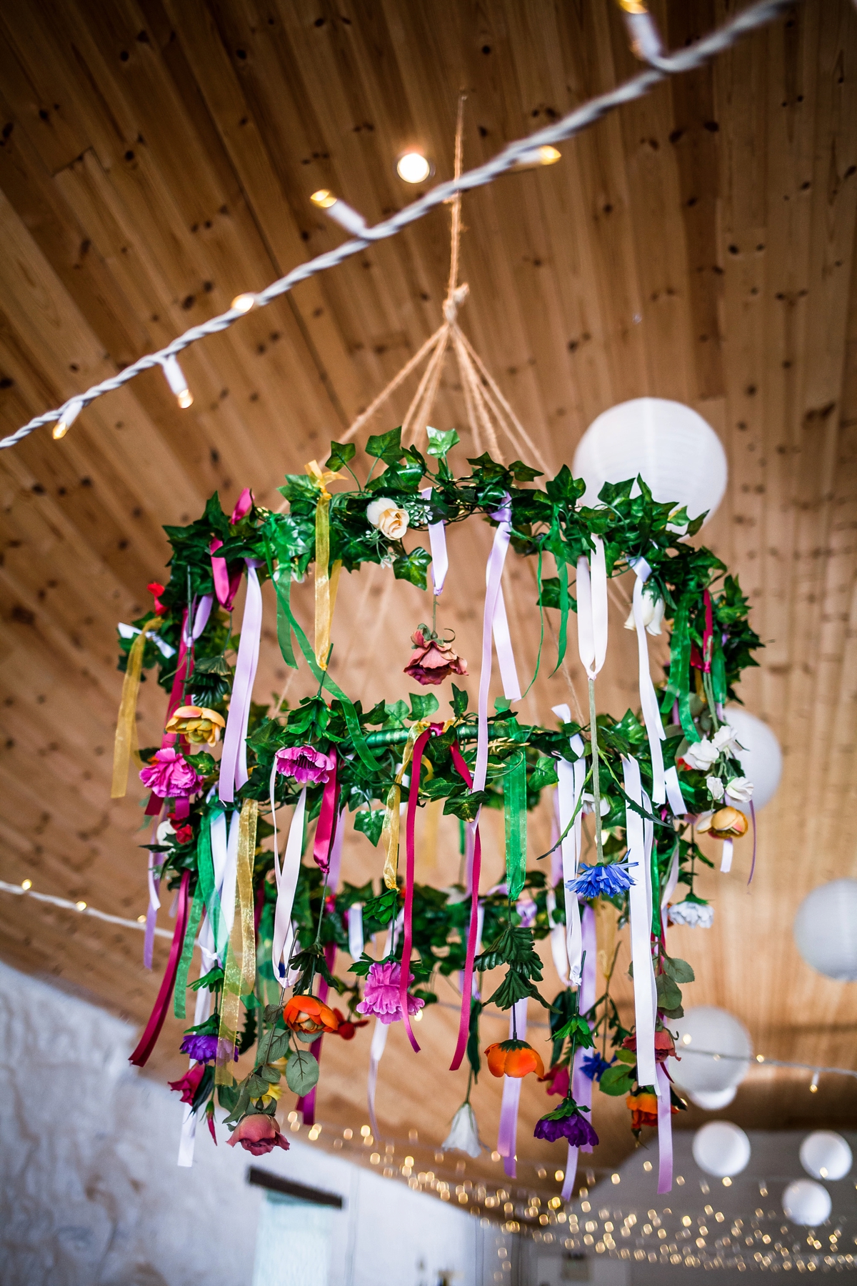 Floral Temperley gown for a colourful outdoor Scottish wedding 4