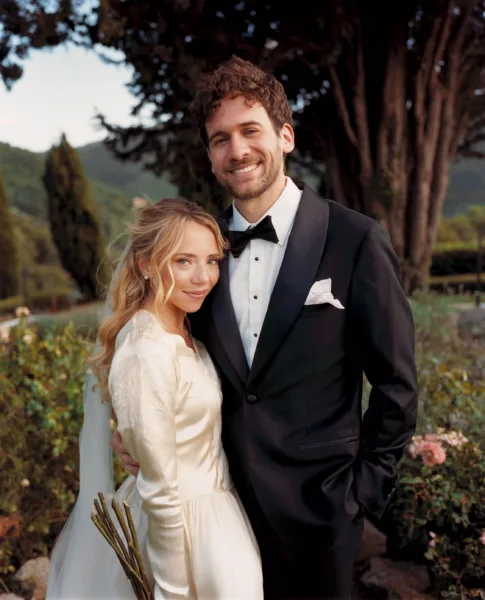 An Effortlessly Elegant Allure Bridals Dress for a Home-Spun Garden Party Wedding at Brinsop Court in Herefordshire