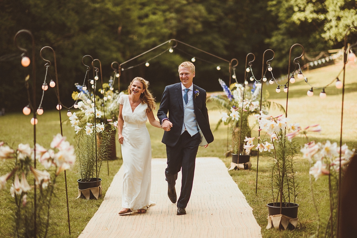 51 Laure de Sagazan rural idylic wedding Brecon Beacons