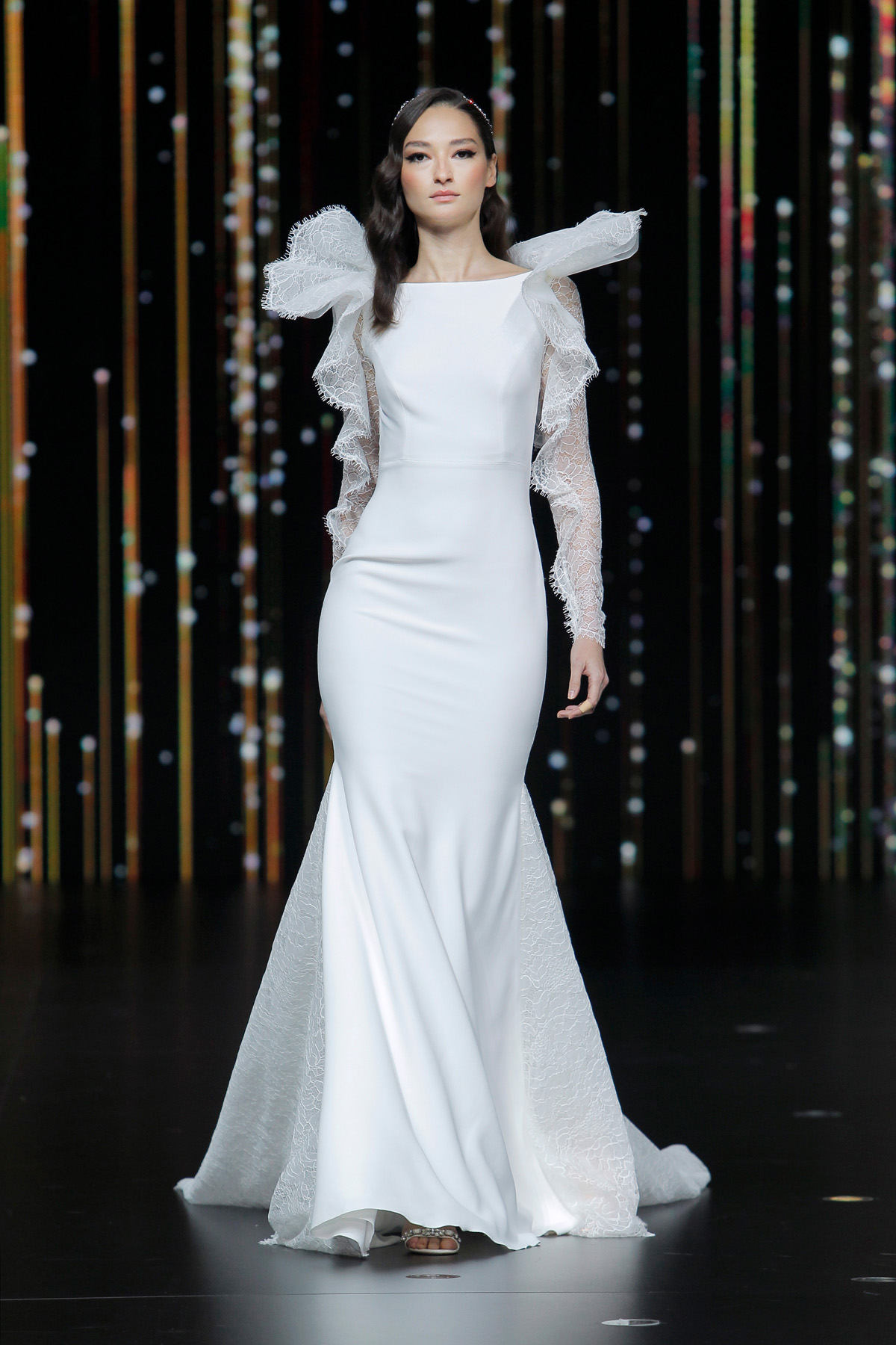 10 ICESTORM Pronovias Fashion Show 2019 2 - Pronovias 2020 Collection, 'Beyond The Stars': Images + Video from the Barcelona Fashion Show 10 ICESTORM Pronovias Fashion Show 2019 2