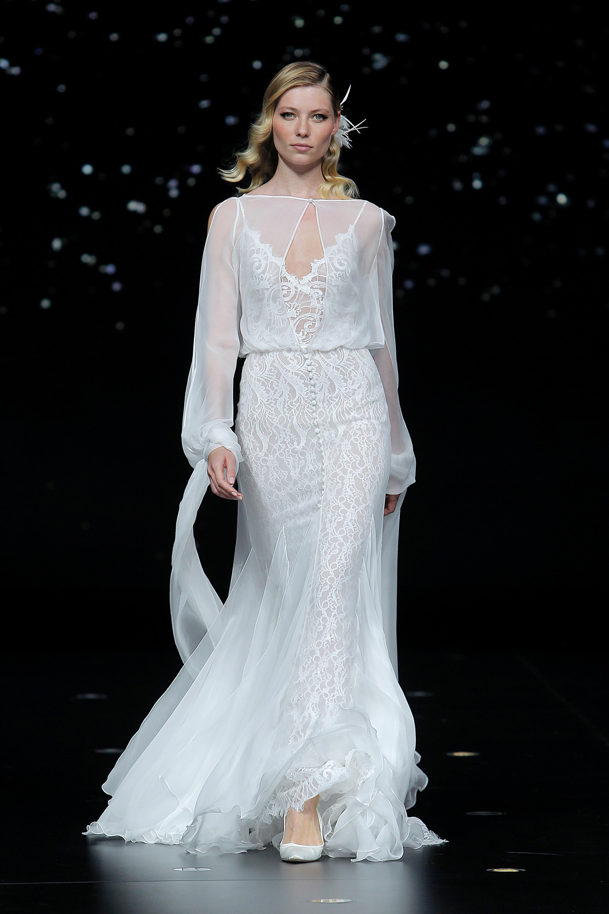 20 JUPITER Pronovias Fashion Show 2019 - Pronovias 2020 Collection, 'Beyond The Stars': Images + Video from the Barcelona Fashion Show 20 JUPITER Pronovias Fashion Show 2019
