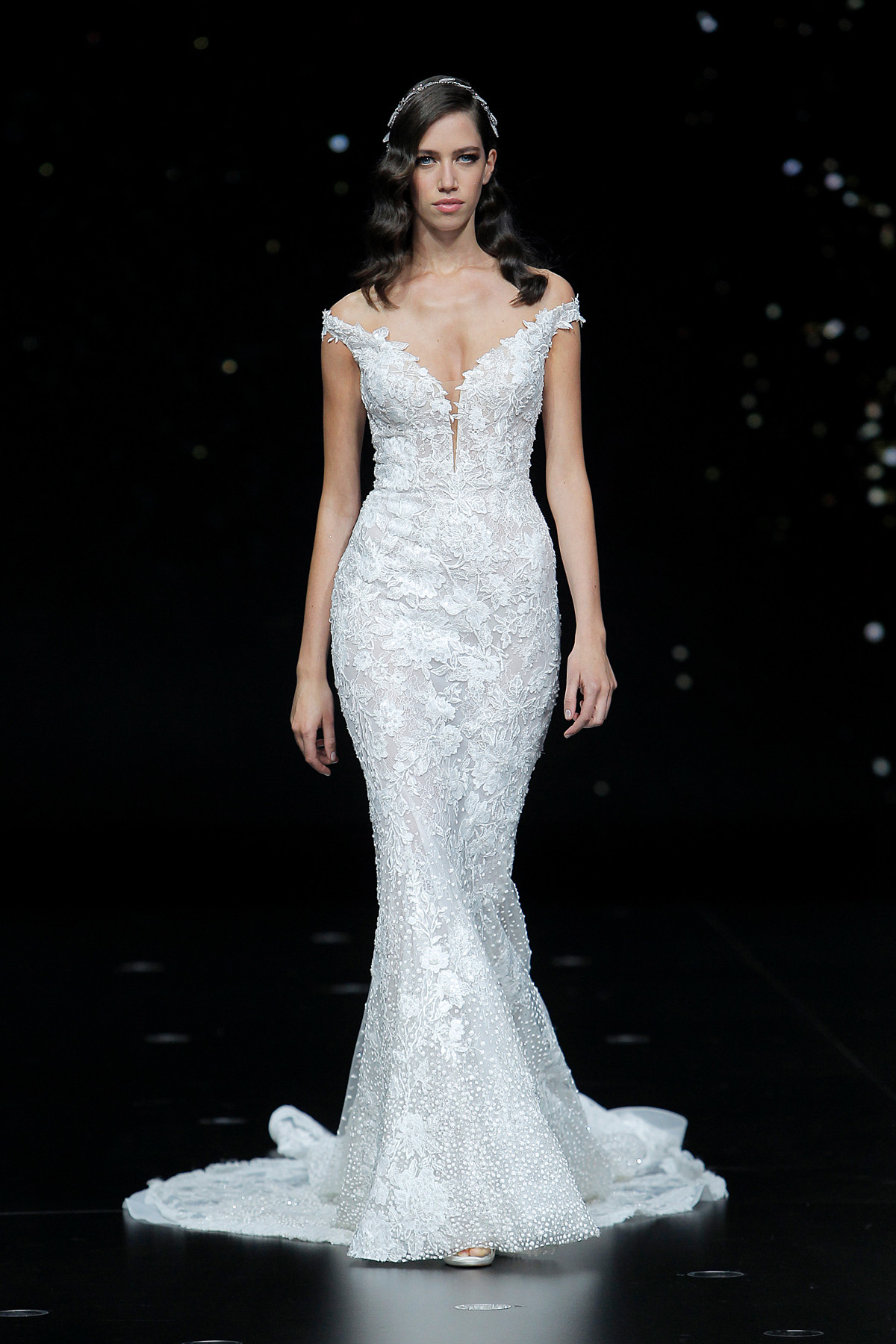 27 ASTEROID Pronovias Fashion Show 2019 - Pronovias 2020 Collection, 'Beyond The Stars': Images + Video from the Barcelona Fashion Show 27 ASTEROID Pronovias Fashion Show 2019