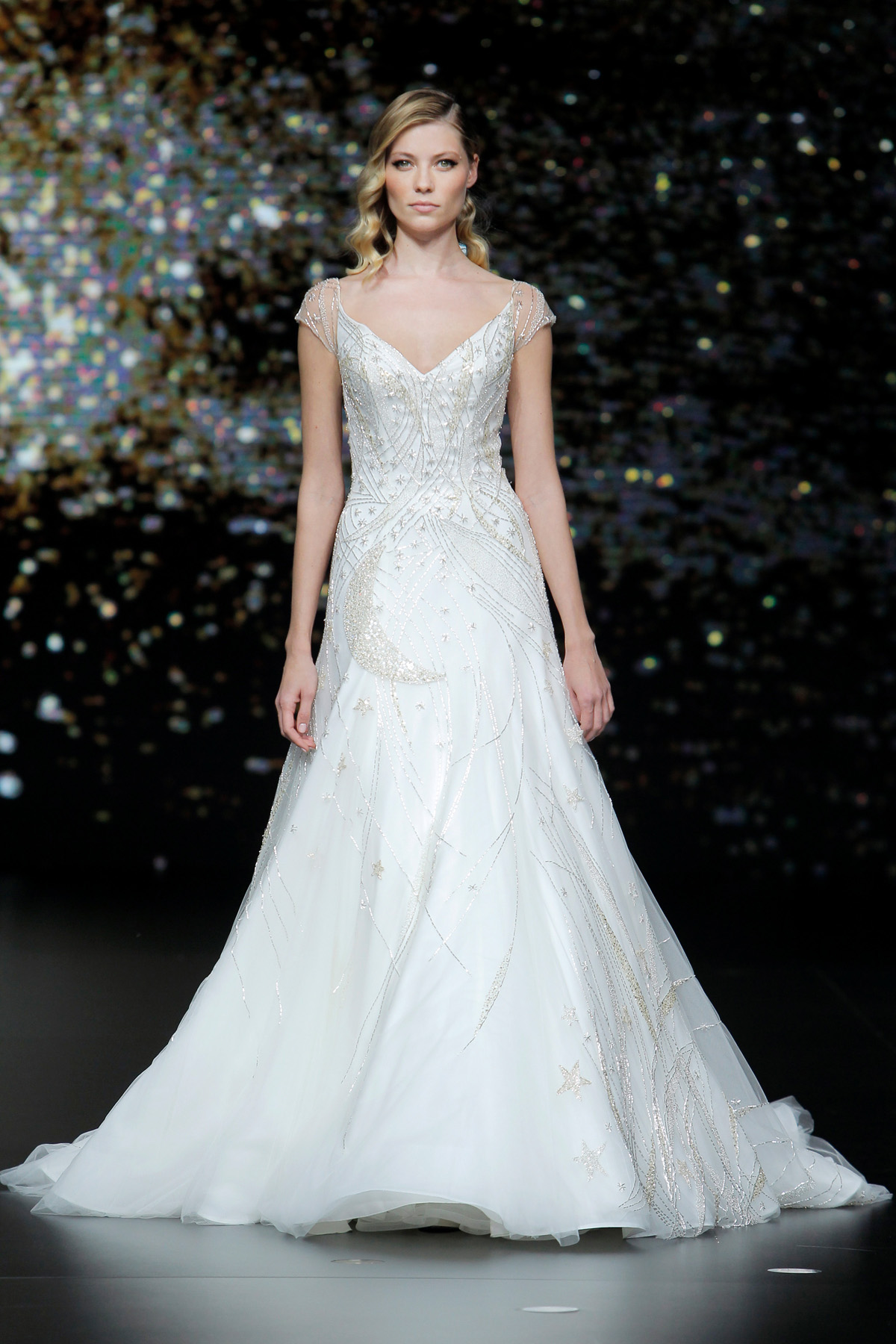 32 INTERGALACTIC Pronovias Fashion Show 2019 - Pronovias 2020 Collection, 'Beyond The Stars': Images + Video from the Barcelona Fashion Show 32 INTERGALACTIC Pronovias Fashion Show 2019