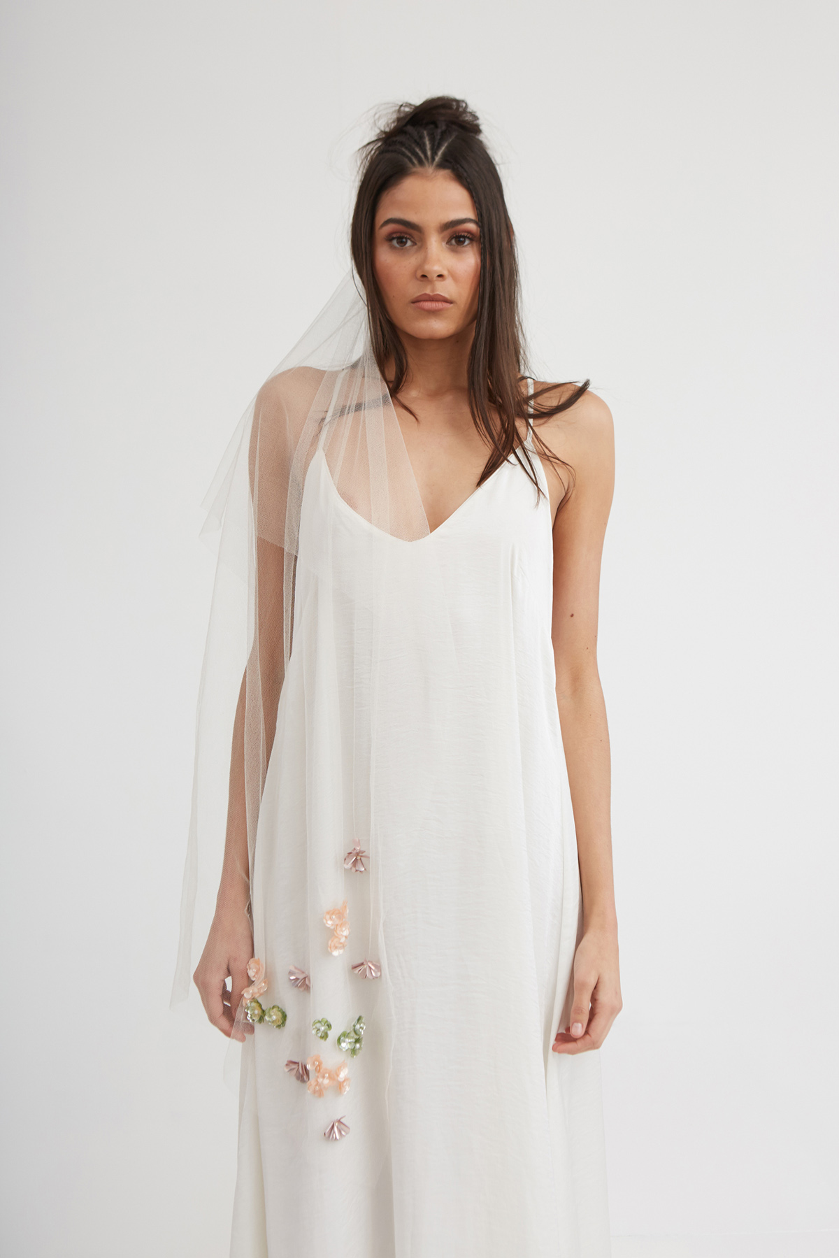 Ann Marie Faulkner modern wedding veils flores 1