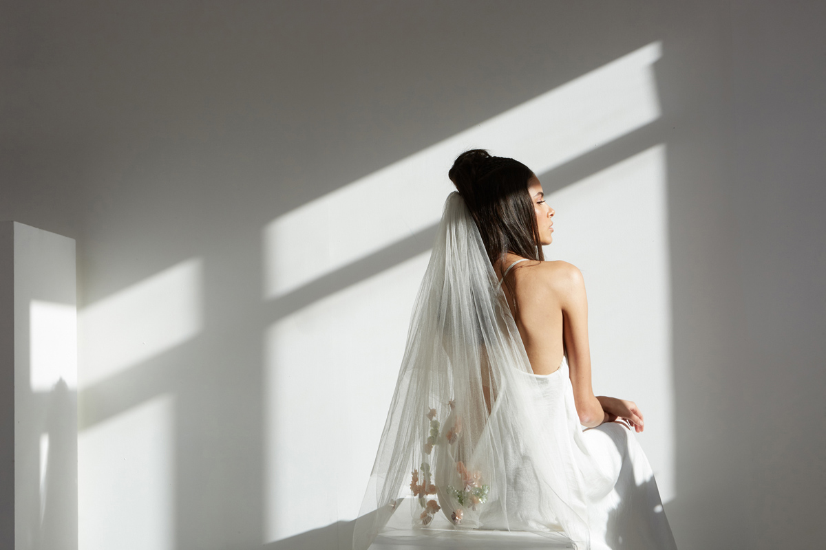 Ann Marie Faulkner modern wedding veils flores 6